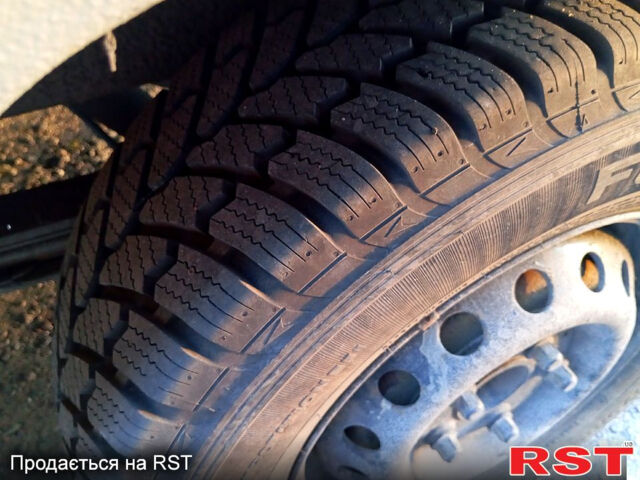 Мерседес T1, объемом двигателя 2.9 л и пробегом 100 тыс. км за 3100 $, фото 5 на Automoto.ua