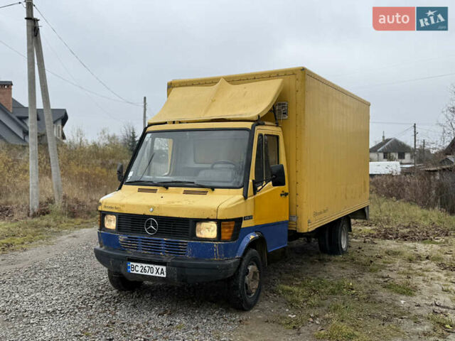 Желтый Мерседес T1, объемом двигателя 2.9 л и пробегом 500 тыс. км за 3650 $, фото 1 на Automoto.ua