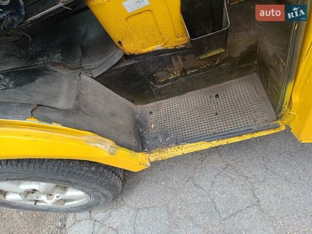 Желтый Мерседес T1, объемом двигателя 0 л и пробегом 2 тыс. км за 3500 $, фото 9 на Automoto.ua