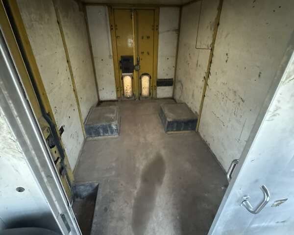 Желтый Мерседес T1, объемом двигателя 2.3 л и пробегом 400 тыс. км за 3100 $, фото 11 на Automoto.ua