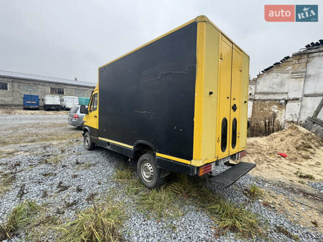 Желтый Мерседес T1, объемом двигателя 2.3 л и пробегом 400 тыс. км за 3100 $, фото 5 на Automoto.ua