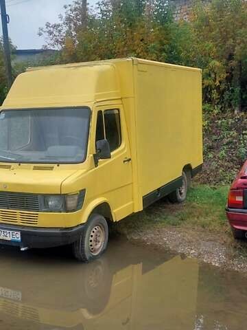 Желтый Мерседес T1, объемом двигателя 2.3 л и пробегом 490 тыс. км за 3450 $, фото 2 на Automoto.ua