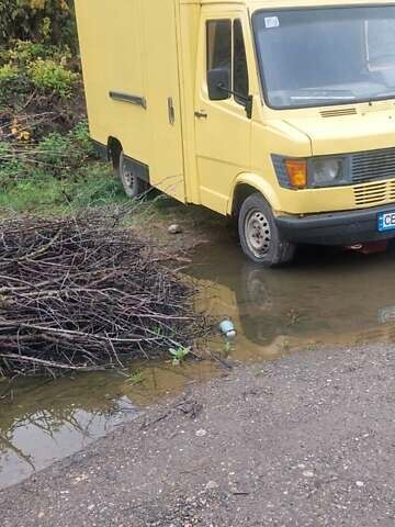 Желтый Мерседес T1, объемом двигателя 2.3 л и пробегом 490 тыс. км за 3450 $, фото 3 на Automoto.ua