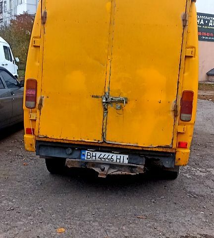 Жовтий Мерседес T1, об'ємом двигуна 2.3 л та пробігом 400 тис. км за 1200 $, фото 3 на Automoto.ua