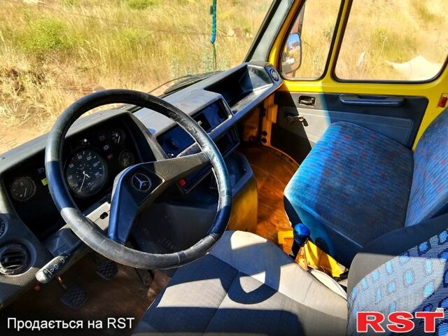 Желтый Мерседес T1, объемом двигателя 2.9 л и пробегом 0 тыс. км за 1300 $, фото 6 на Automoto.ua