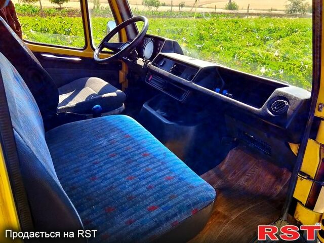 Желтый Мерседес T1, объемом двигателя 2.9 л и пробегом 0 тыс. км за 1300 $, фото 7 на Automoto.ua