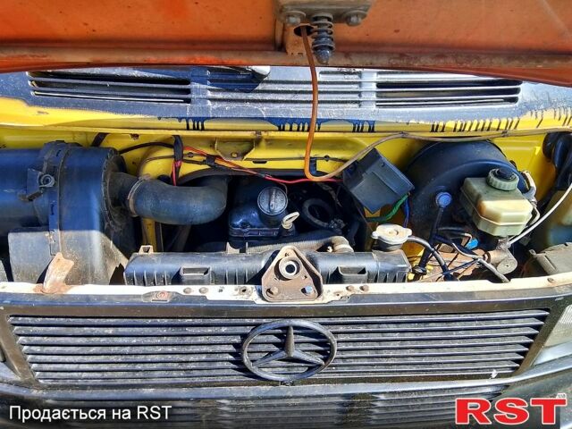 Желтый Мерседес T1, объемом двигателя 2.9 л и пробегом 0 тыс. км за 1300 $, фото 4 на Automoto.ua