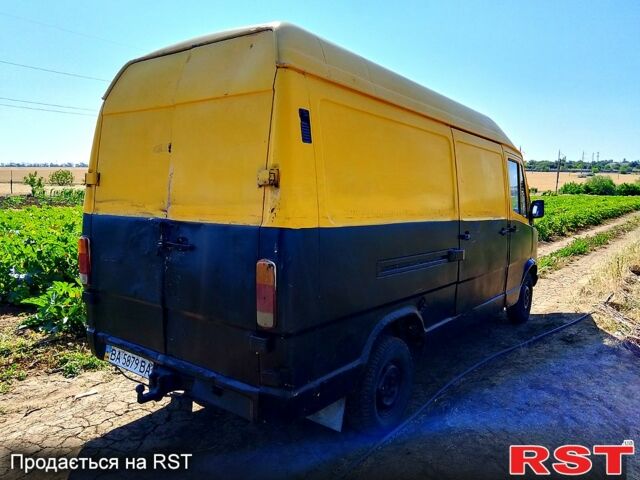 Желтый Мерседес T1, объемом двигателя 2.9 л и пробегом 0 тыс. км за 1300 $, фото 1 на Automoto.ua