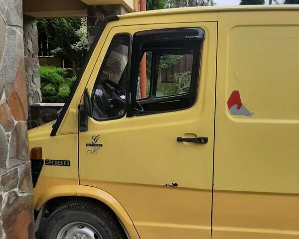 Жовтий Мерседес T1, об'ємом двигуна 2.3 л та пробігом 500 тис. км за 3300 $, фото 22 на Automoto.ua