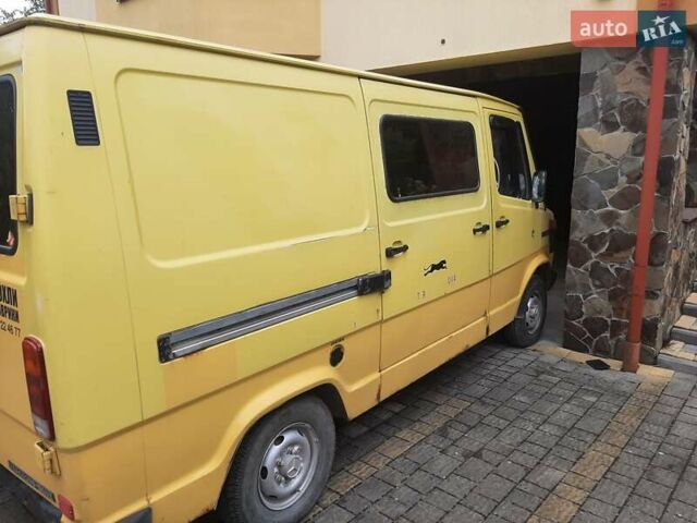 Жовтий Мерседес T1, об'ємом двигуна 2.3 л та пробігом 500 тис. км за 3300 $, фото 11 на Automoto.ua