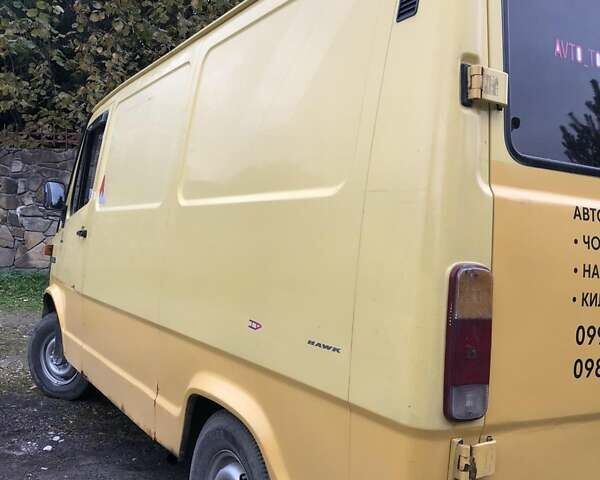 Жовтий Мерседес T1, об'ємом двигуна 2.3 л та пробігом 500 тис. км за 3300 $, фото 2 на Automoto.ua