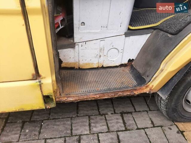 Жовтий Мерседес T1, об'ємом двигуна 2.3 л та пробігом 500 тис. км за 3300 $, фото 14 на Automoto.ua