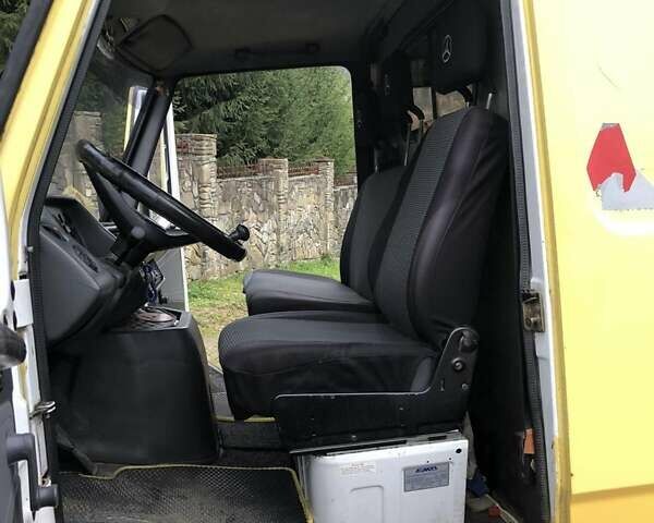 Жовтий Мерседес T1, об'ємом двигуна 2.3 л та пробігом 500 тис. км за 3300 $, фото 3 на Automoto.ua