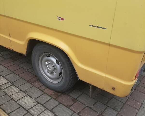Жовтий Мерседес T1, об'ємом двигуна 2.3 л та пробігом 500 тис. км за 3300 $, фото 10 на Automoto.ua
