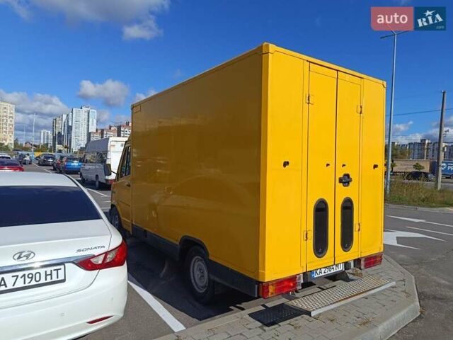 Жовтий Мерседес T1, об'ємом двигуна 2.3 л та пробігом 250 тис. км за 4800 $, фото 3 на Automoto.ua