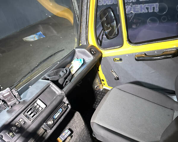Жовтий Мерседес T1, об'ємом двигуна 3 л та пробігом 250 тис. км за 7500 $, фото 1 на Automoto.ua