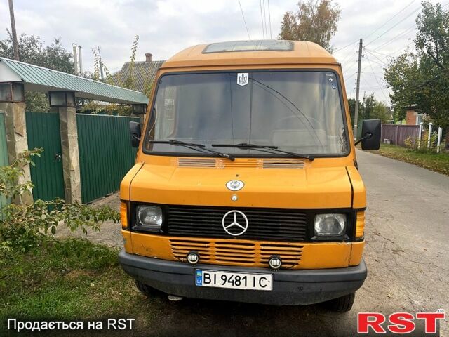 Желтый Мерседес T1, объемом двигателя 2.9 л и пробегом 0 тыс. км за 2800 $, фото 6 на Automoto.ua