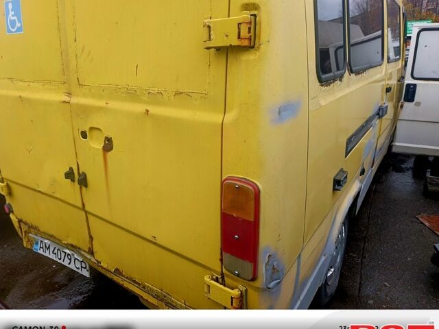 Жовтий Мерседес T1, об'ємом двигуна 2.3 л та пробігом 0 тис. км за 1450 $, фото 1 на Automoto.ua