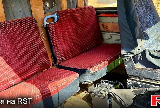 Сірий Мерседес T1, об'ємом двигуна 2.4 л та пробігом 777 тис. км за 900 $, фото 10 на Automoto.ua