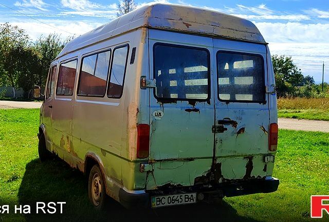 Сірий Мерседес T1, об'ємом двигуна 2.4 л та пробігом 777 тис. км за 900 $, фото 7 на Automoto.ua