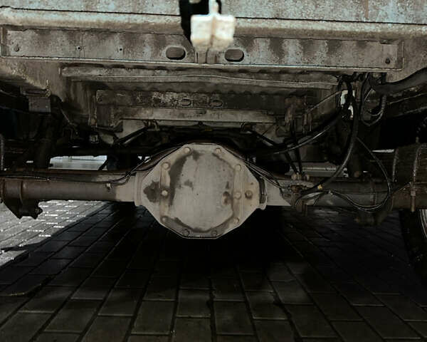 Синий Мерседес T1, объемом двигателя 2.3 л и пробегом 550 тыс. км за 4900 $, фото 13 на Automoto.ua