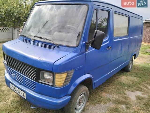 Синій Мерседес T1, об'ємом двигуна 2.4 л та пробігом 236 тис. км за 2200 $, фото 1 на Automoto.ua