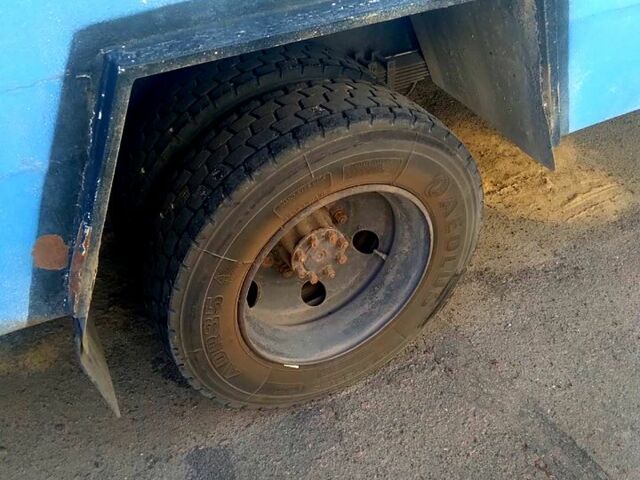 Синий Мерседес T1, объемом двигателя 3.8 л и пробегом 580 тыс. км за 6000 $, фото 1 на Automoto.ua