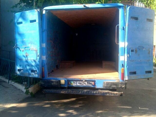 Синий Мерседес T1, объемом двигателя 3.8 л и пробегом 580 тыс. км за 6000 $, фото 6 на Automoto.ua