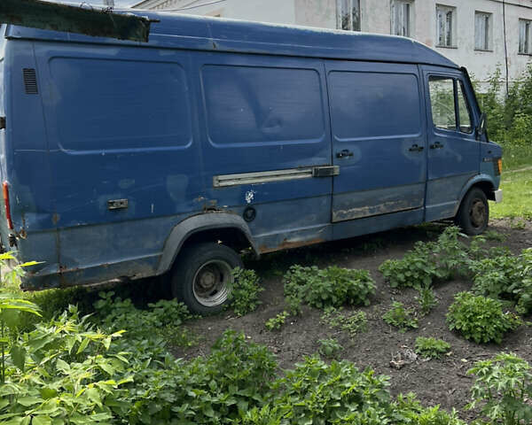 Синій Мерседес T1, об'ємом двигуна 2.87 л та пробігом 500 тис. км за 2999 $, фото 12 на Automoto.ua