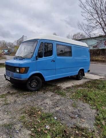 Синій Мерседес T1, об'ємом двигуна 2.3 л та пробігом 3 тис. км за 4200 $, фото 2 на Automoto.ua