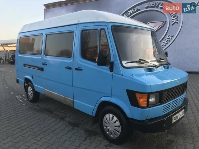Синий Мерседес T1, объемом двигателя 2.3 л и пробегом 777 тыс. км за 2500 $, фото 3 на Automoto.ua