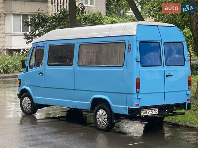 Синий Мерседес T1, объемом двигателя 2.3 л и пробегом 777 тыс. км за 2500 $, фото 1 на Automoto.ua