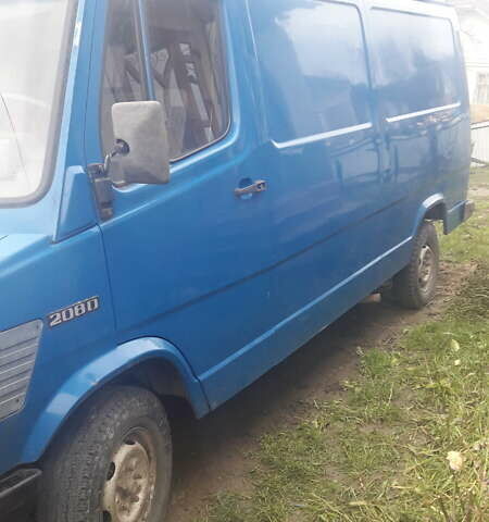 Синий Мерседес T1, объемом двигателя 2.3 л и пробегом 501 тыс. км за 3200 $, фото 3 на Automoto.ua