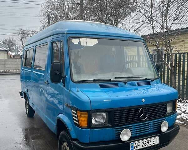 Синий Мерседес T1, объемом двигателя 2.4 л и пробегом 100 тыс. км за 2500 $, фото 4 на Automoto.ua