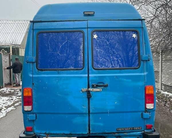 Синий Мерседес T1, объемом двигателя 2.4 л и пробегом 100 тыс. км за 2500 $, фото 6 на Automoto.ua