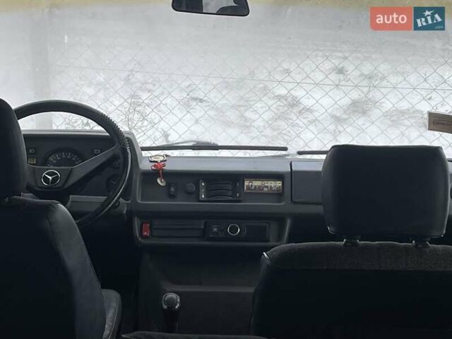 Зеленый Мерседес T1, объемом двигателя 2.3 л и пробегом 482 тыс. км за 3000 $, фото 5 на Automoto.ua