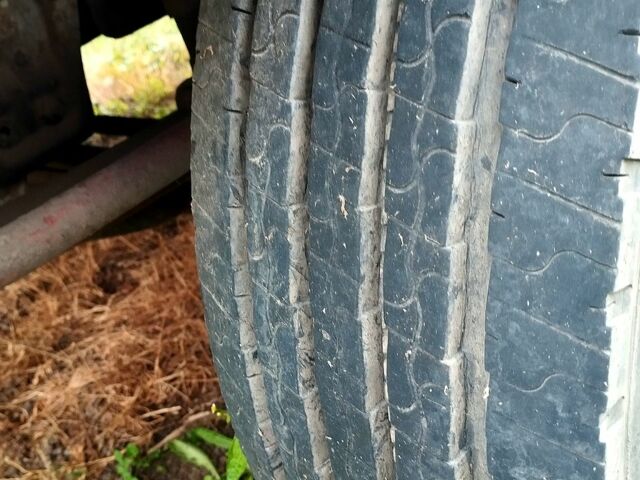 Зеленый Мерседес T1, объемом двигателя 4 л и пробегом 400 тыс. км за 3100 $, фото 2 на Automoto.ua