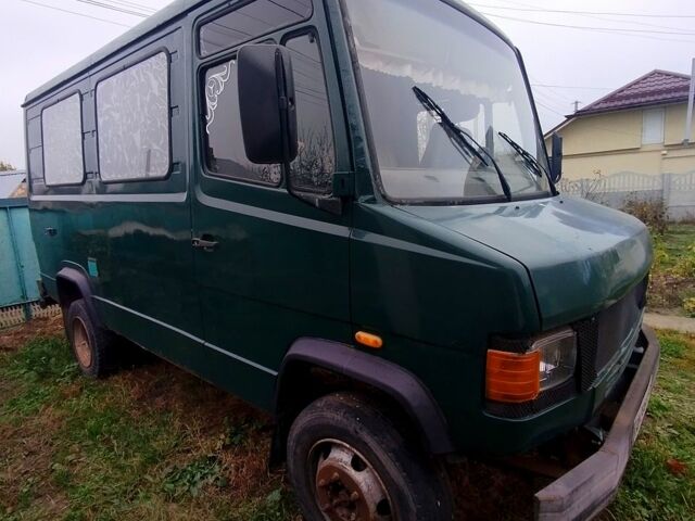 Зеленый Мерседес T1, объемом двигателя 4 л и пробегом 400 тыс. км за 3100 $, фото 7 на Automoto.ua