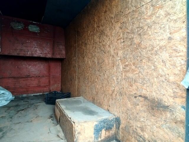 Зеленый Мерседес T1, объемом двигателя 4 л и пробегом 400 тыс. км за 3100 $, фото 10 на Automoto.ua