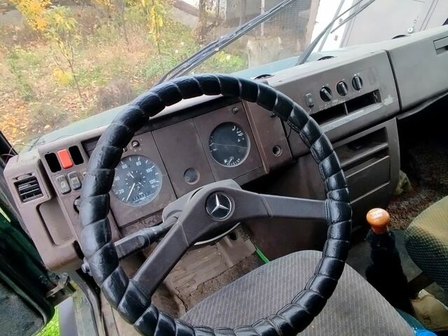 Зеленый Мерседес T1, объемом двигателя 4 л и пробегом 400 тыс. км за 3100 $, фото 12 на Automoto.ua