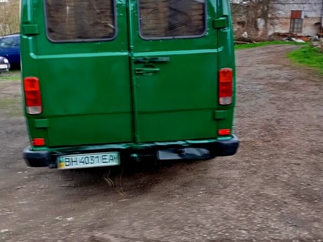 Зелений Мерседес T1, об'ємом двигуна 30 л та пробігом 300 тис. км за 3500 $, фото 5 на Automoto.ua