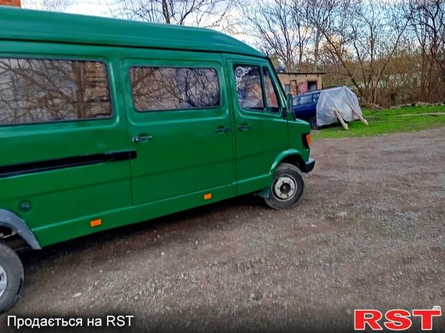 Зелений Мерседес T1, об'ємом двигуна 30 л та пробігом 300 тис. км за 3500 $, фото 2 на Automoto.ua