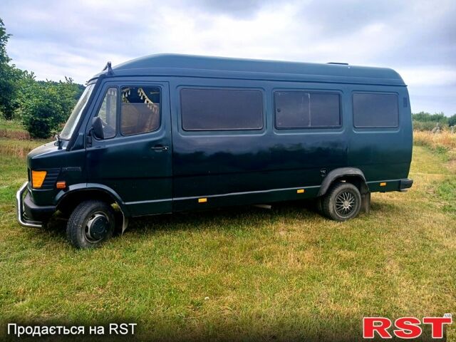 Зеленый Мерседес T1, объемом двигателя 2.9 л и пробегом 380 тыс. км за 3500 $, фото 5 на Automoto.ua