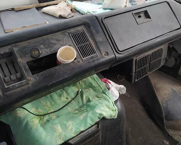 Білий Мерседес T2, об'ємом двигуна 4 л та пробігом 120 тис. км за 2500 $, фото 9 на Automoto.ua