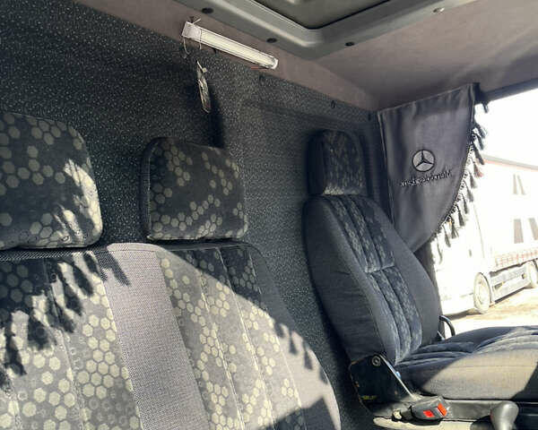 Мерседес T2 1991 в Хмельницком на Automoto.ua Белый Мерседес T2, объемом двигателя 3.97 л и пробегом 750 тыс. км за 9800 $, фото 7 на Automoto.ua