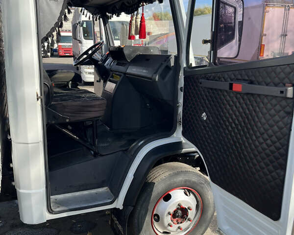 Мерседес T2 1991 в Хмельницком на Automoto.ua Белый Мерседес T2, объемом двигателя 3.97 л и пробегом 750 тыс. км за 9800 $, фото 5 на Automoto.ua