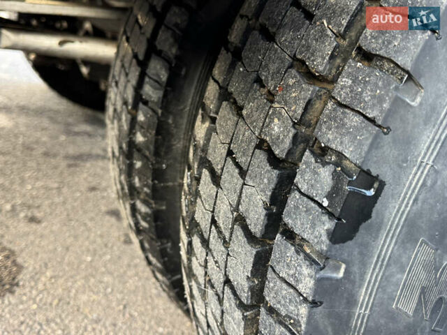 Белый Мерседес T2, объемом двигателя 4 л и пробегом 441 тыс. км за 8200 $, фото 5 на Automoto.ua