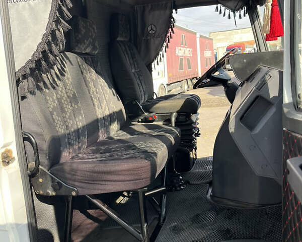 Мерседес T2 1991 в Хмельницком на Automoto.ua Белый Мерседес T2, объемом двигателя 3.97 л и пробегом 750 тыс. км за 9800 $, фото 6 на Automoto.ua