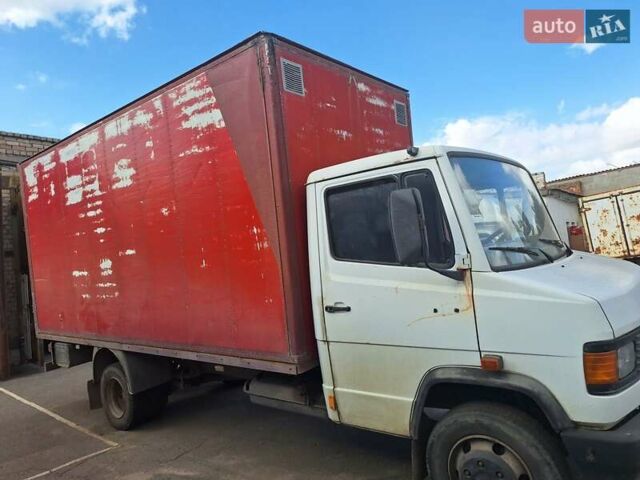 Белый Мерседес T2, объемом двигателя 4 л и пробегом 411 тыс. км за 5500 $, фото 7 на Automoto.ua