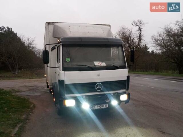 Белый Мерседес T2, объемом двигателя 5.96 л и пробегом 300 тыс. км за 10100 $, фото 3 на Automoto.ua